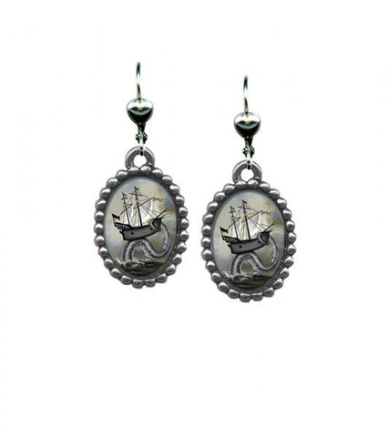 Ship Earrings Classic Hardware